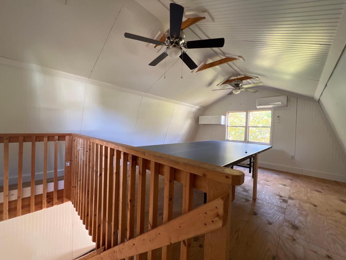 5Br 4B Huge Space With 2 Level Game Barn Greenville Exterior photo